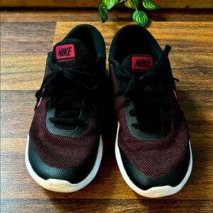 🩷Nike Burgundy and Hot Pink Sneakers🩷